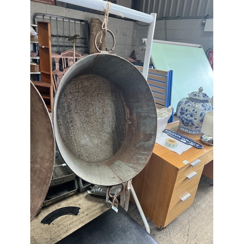 451 - large galvanised tub planter h236