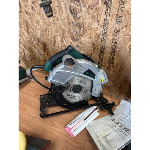 1414 - 240v , 1300w circular saw