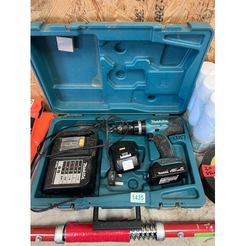 1435 - Makita cordless drill set in case