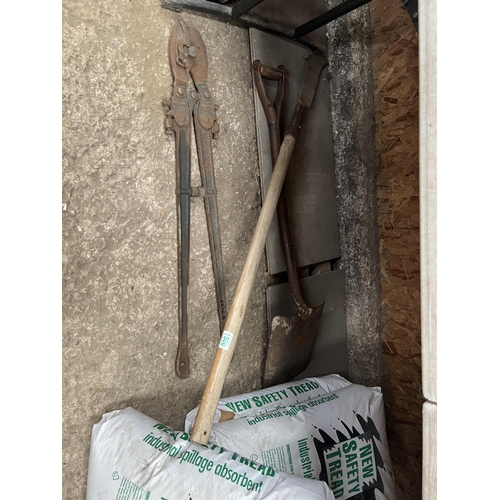 1500 - large bolt croppers long handled slasher plus shovel