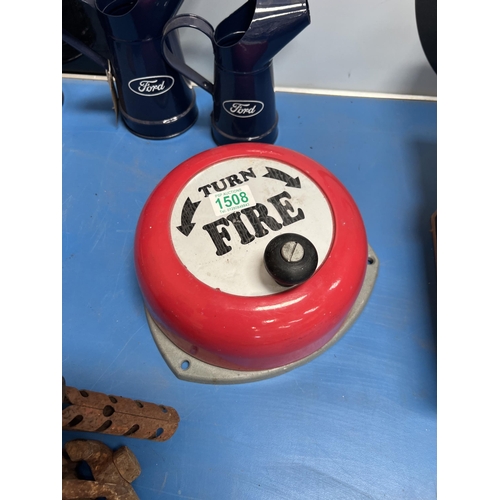 1508 - Wall hand fire bell