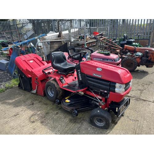 1915 - Westwood T1600 ride on mower with attachments , starts runs but has issues with rear wheels / drive