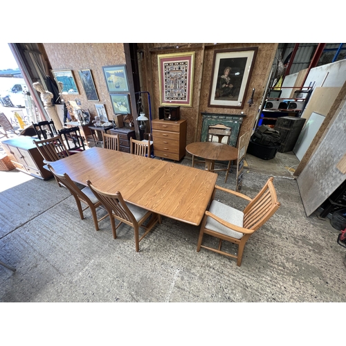 412 - Windsor Ercol table and chairs