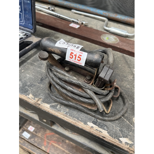 515 - Vintage iron