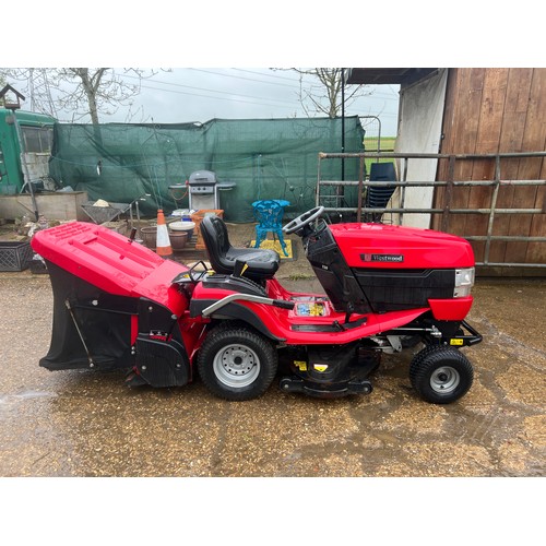 524 - Westwood ride on mower (all working apart from grass box sweeper not spinning ) needs new belt it lo... 