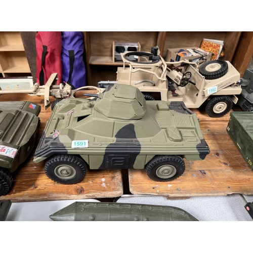 1591 - vintage action man vehicle