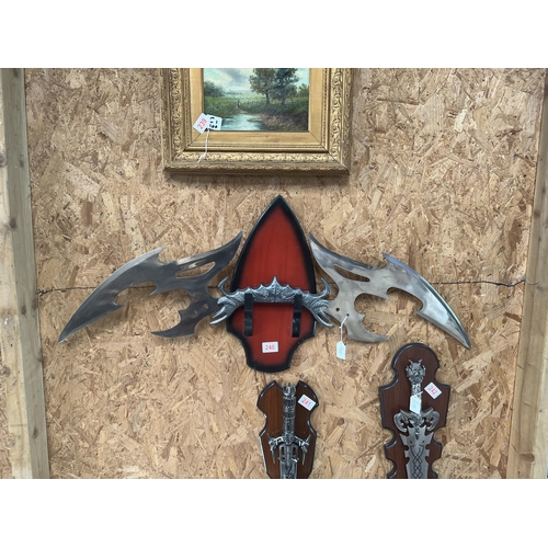 240 - Display sword with wall mount