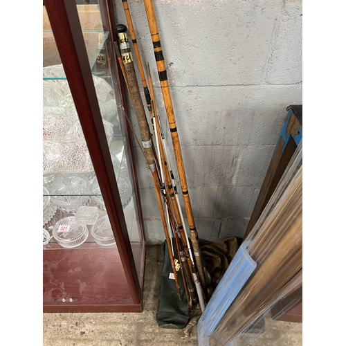 322 - Qty vintage cane fishing rods