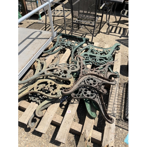 590 - Qty heavy cast iron bench ends