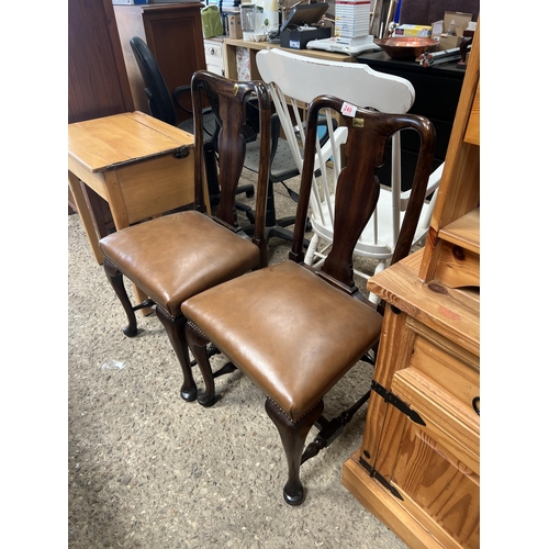 249 - 2 x dinning chairs