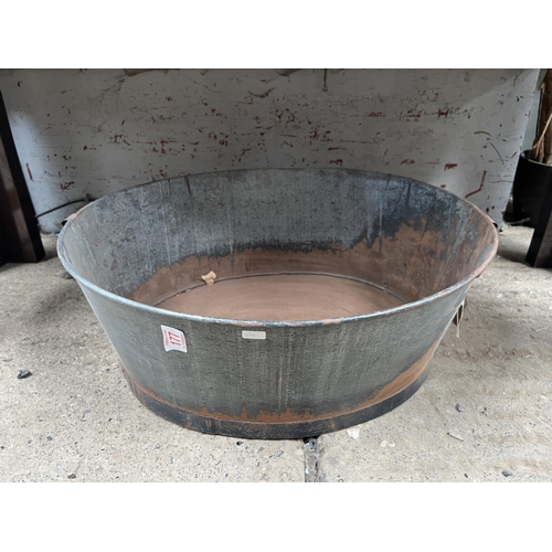 29 - galvanised tub / planter h232