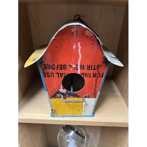 32 - Recycled tin bird box h182