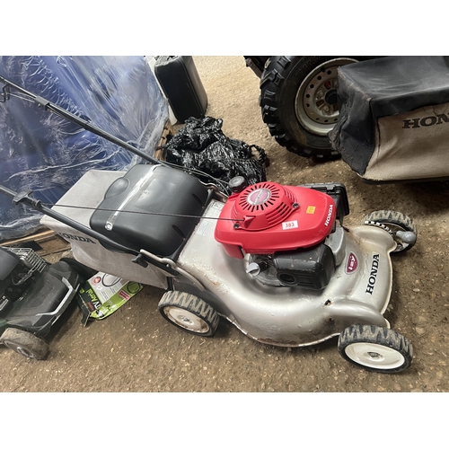 383 - 2009 Honda petrol mower HRG465C3 working order no 38