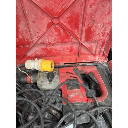 473 - Milwaukee 110v hammer drill