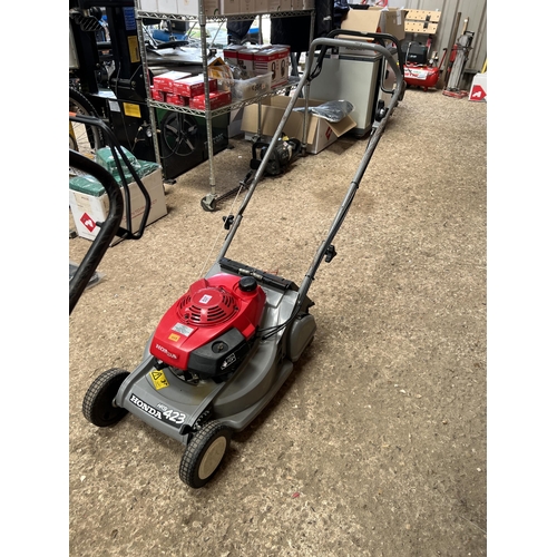 537 - Honda petrol mower HRB423, WORKING NO GRASS BAG NO 53