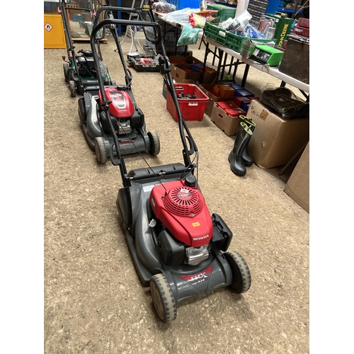 541 - HONDA 2019 mower HRX426C , runs but needs service , no grass bag no 49