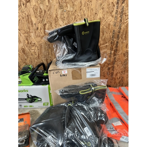 97 - 6 x pairs new safety boots