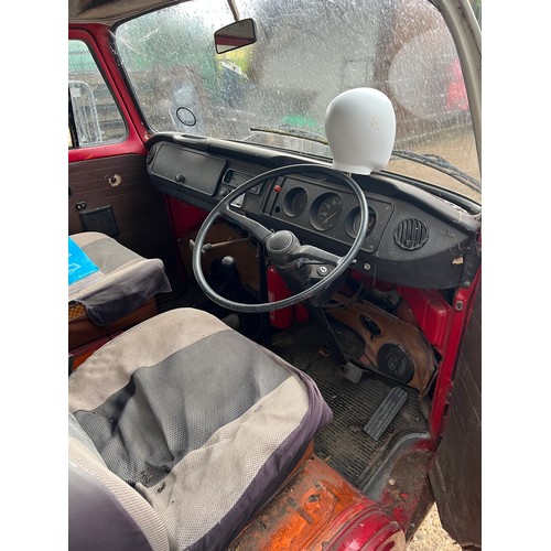 621 - VW camper These are the camper van pics. It’s 1976 bay window. VW type 2. Right hand drive. Just wai... 