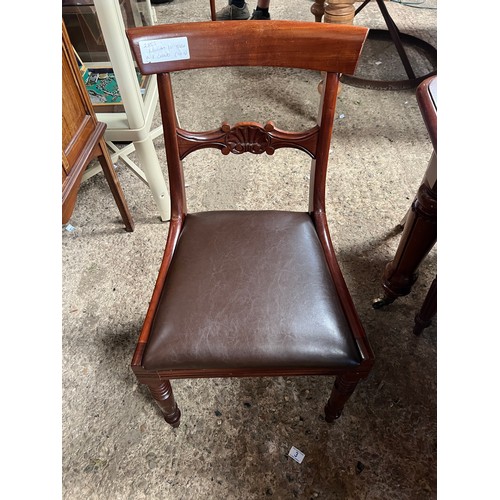 21 - Mahogany William IV table on brass casters plus 8 chairs