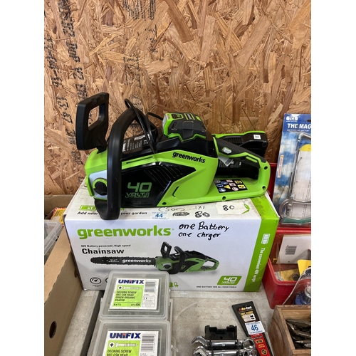 44 - Greenworks 40v cordless chainsaw with battery & charger