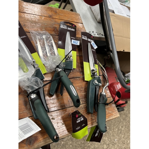 463 - new single handed shears & stainless steel garden hand fork