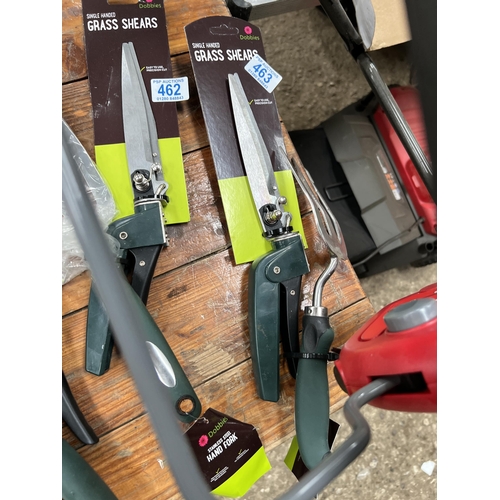 462 - new single handed shears & stainless steel garden hand fork