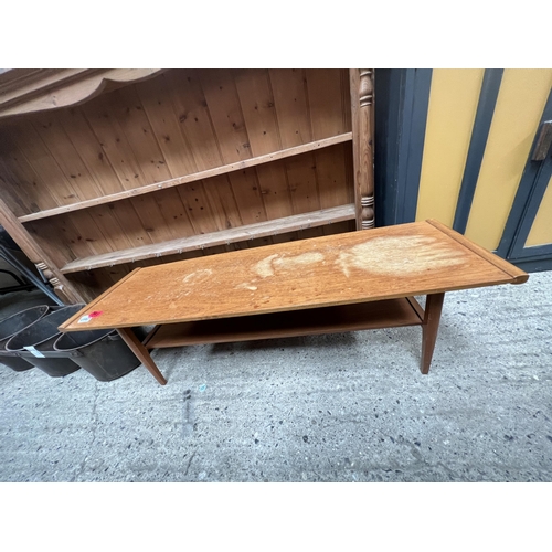 298 - coffee table mid century