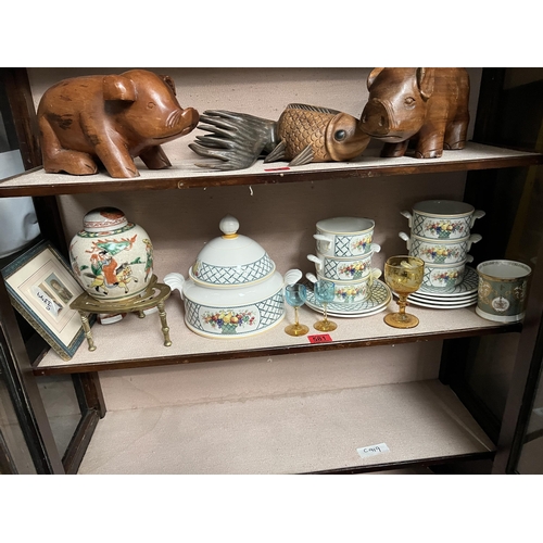 581 - mixed lot china bowls etc,,...