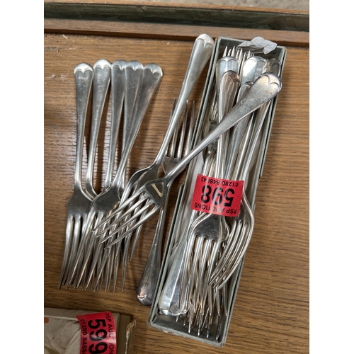 598 - Qty plated forks