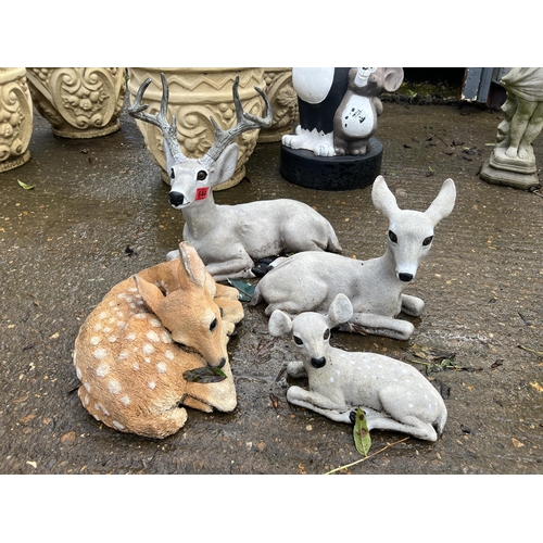 644 - 4 x garden deer ornaments