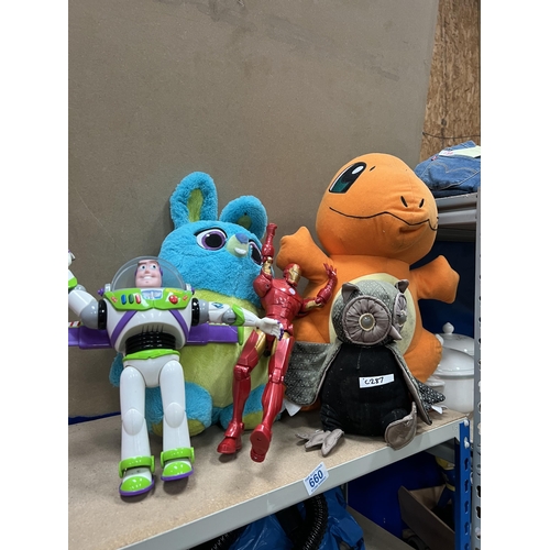 660 - action figures plus soft toys