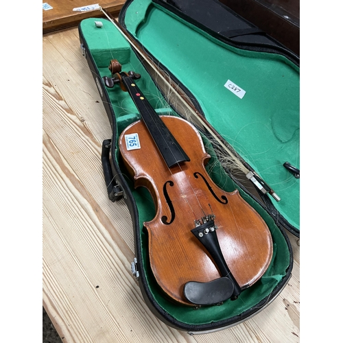 765 - violin in case a/f