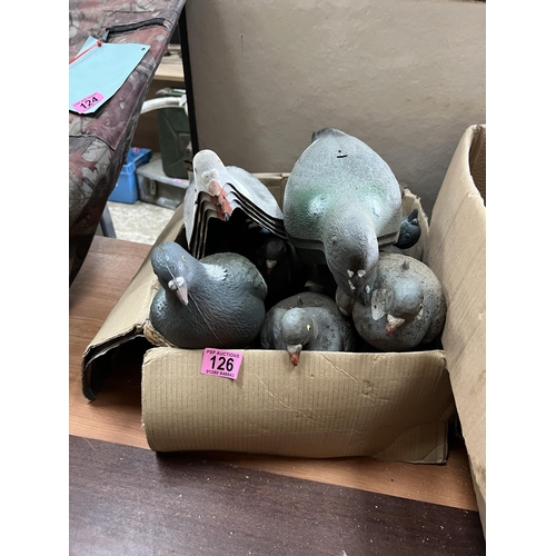 126 - Qty Pigeon decoys