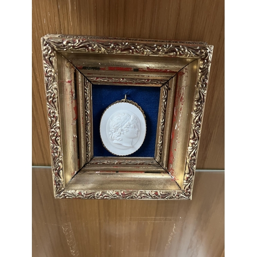 91 - framed Meissen cameo portrait