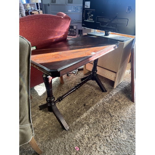 694 - Mahogany antique hall table