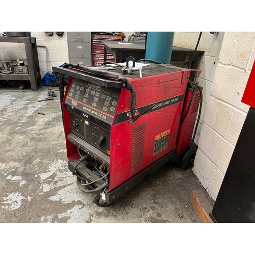 20 - Lincoin Square wave Tig 255 welder...