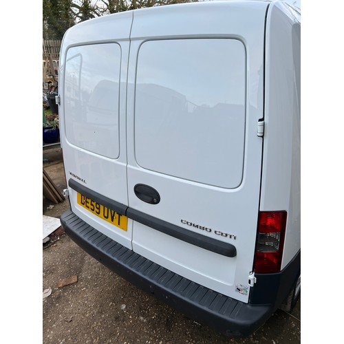 627 - 2009 Vauxhall combo 1.3cdti , long MOT , 77K miles , DE59 UVT , cat N