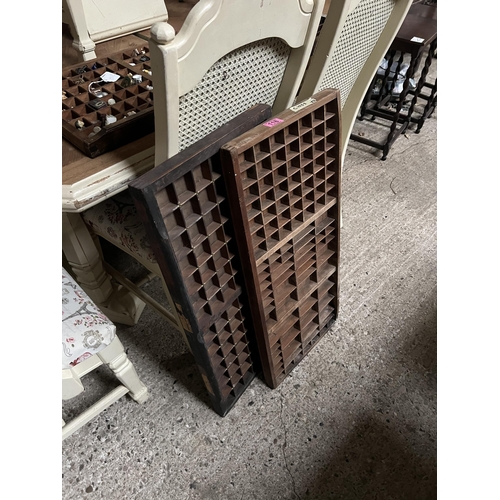 118 - 2 x printers trays