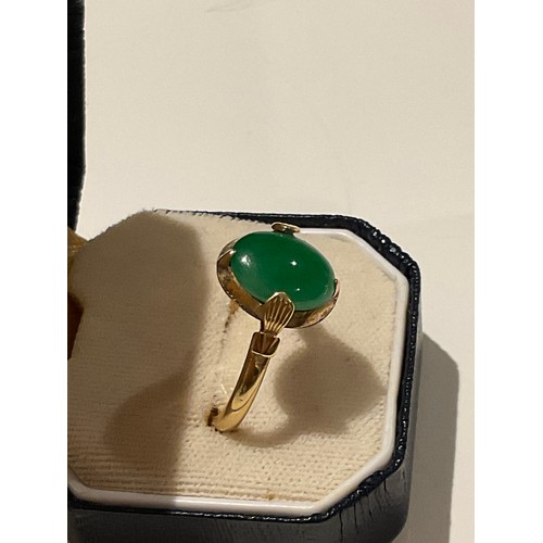 14 - 18ct gold ring , green stone ( Emarald)  , stamped 18ct makers initial’s WJS , yellow gold with gree... 