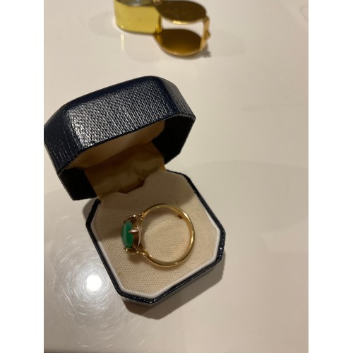 14 - 18ct gold ring , green stone ( Emarald)  , stamped 18ct makers initial’s WJS , yellow gold with gree... 