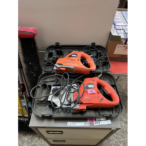 161 - 2 x Black Decker saws