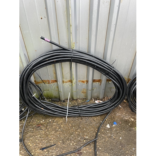 524 - length armoured cable...