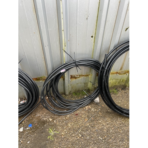 525 - length armoured cable...