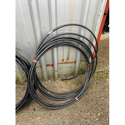 527 - length armoured cable...