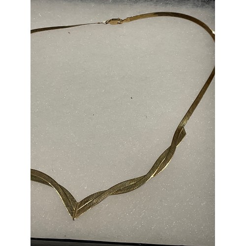 132 - 9ct gold , twist yellow gold 18” necklace , 5.8 grams , made in Italy