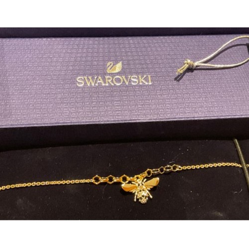 144 - new Swarovski crystal Bee bracelet , bee pendant. Yellow tone gold plated with black / clear & g... 