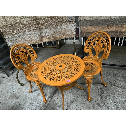 291 - ORANGE painted metal garden table / chairs