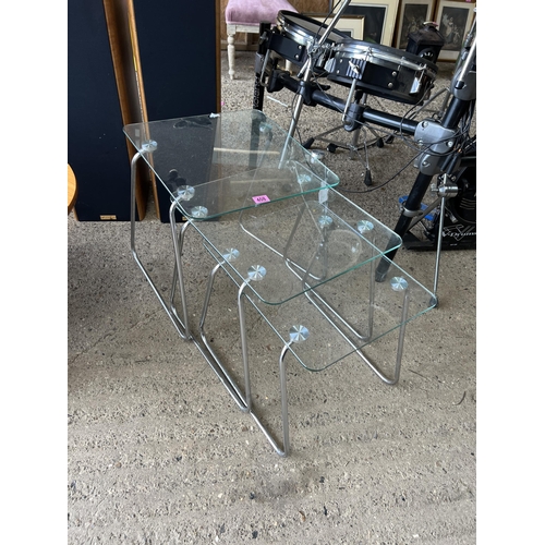 408 - nest 3 tables glass top chrome legs