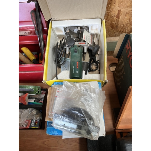 11 - Bosch Router POF500A