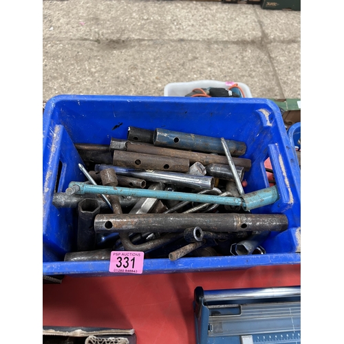 331 - tray plug spanners